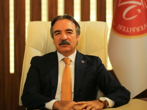 Rektör Bağlı Trafik Kazasında Hayatını Kaybeden Öğrenci İçin Taziye Mesajı Yayımladı