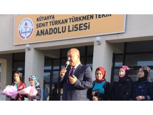 Müdür Başyiğit, Lisedeki Kitap Okuma Etkinliğine Katıldı