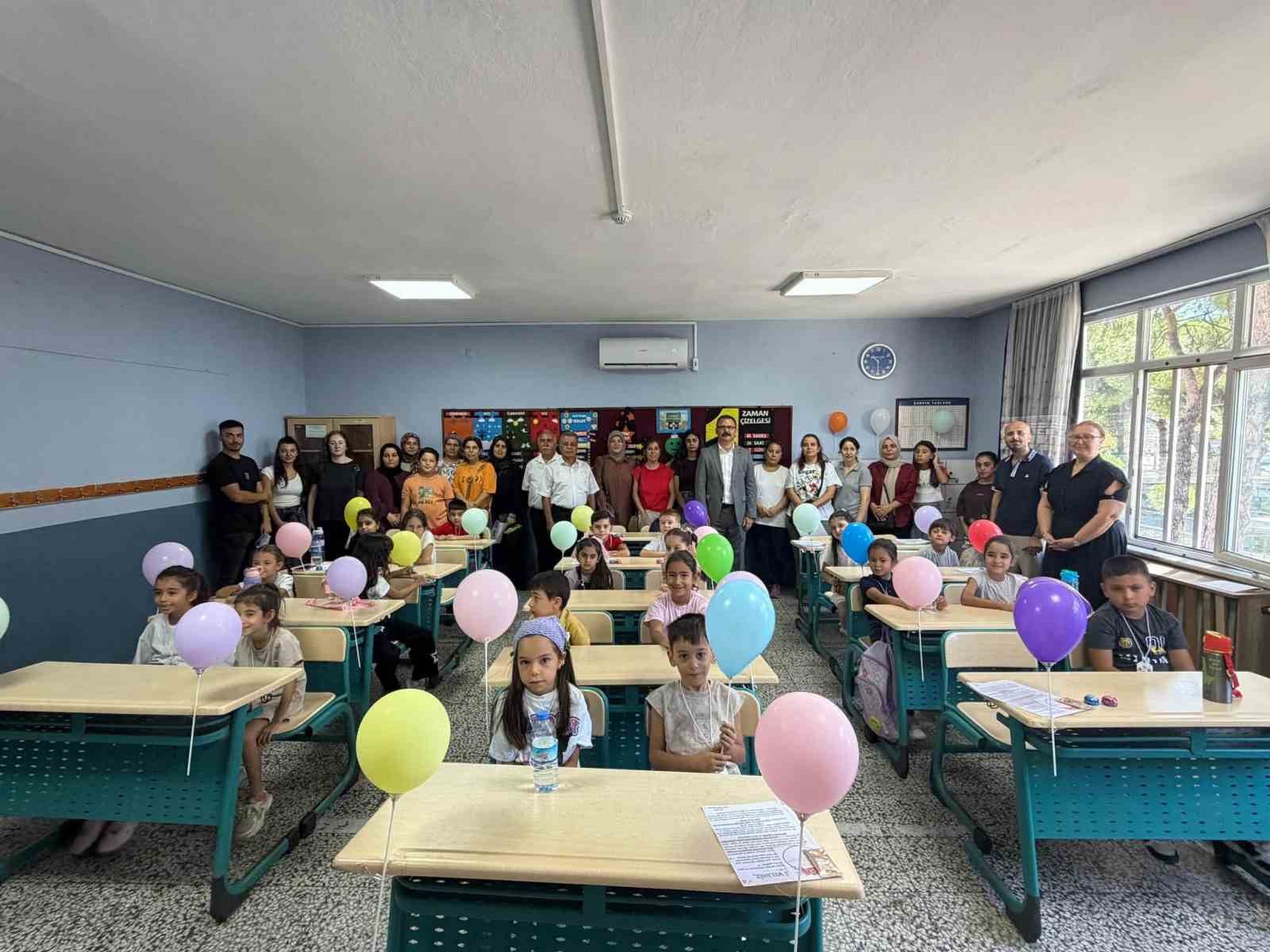 sultanhisar-kaymakami-ates-ogrencilerle-bir-araya-geldi
