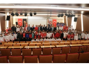 Sporun Enleri Ödüllendirildi