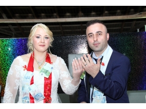 4 Bin Kilometre Uzaklıktaki Finlandiya’dan Gelin Geldi