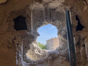 Ceylanpınar’da Gazetecilerin Ve Doktorların Kaldığı Otele Havan Topu Düştü