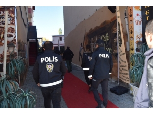 Kars’ta 59 Ekip, 219 Polisle Asayiş Uygulaması Yaptı