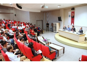 Yeni Öğretim Yılı Öğrenci Toplulukları Toplantısı Gerçekleştirildi