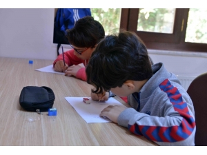 Karikatür Okulu’nda Yetenek Sınavı Yapıldı