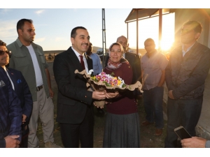 Vali Türker Öksüz’den, Kadın Çiftçi Songül Yakın’ı Ziyaret Etti