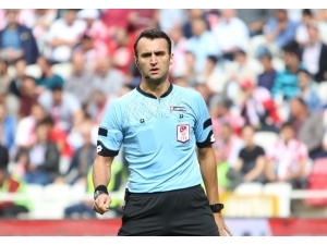 Kayserispor-kasımpaşa Maçını Atilla Karaoğlan Yönetecek