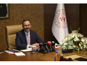 Bakan Kasapoğlu Milli Atıcı Cevat Karagöl’ü Tebrik Etti