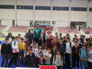 Geleceğin Pehlivanları Amatör Spor Haftası’nda Mindere Çıktı