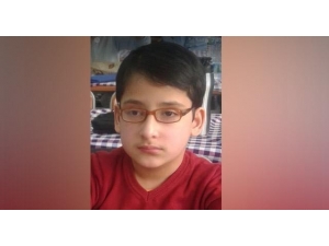 Gencecik Ömrüne 10 Ameliyat Sığdırdı