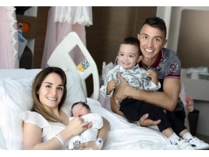 Muslera’nın İkinci Kez Babalık Sevinci