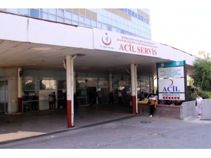 Asistan Doktora Jiletli Saldırı