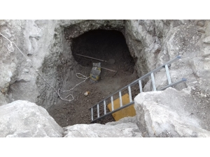 Kütahya’da Define Avcıları Suçüstü Yakalandı: 6 Gözaltı