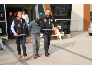 Eski Eşini Öldüren Şahsın Bir Hafta Önce Uzaklaştırma Cezası Aldığı Ortaya Çıktı