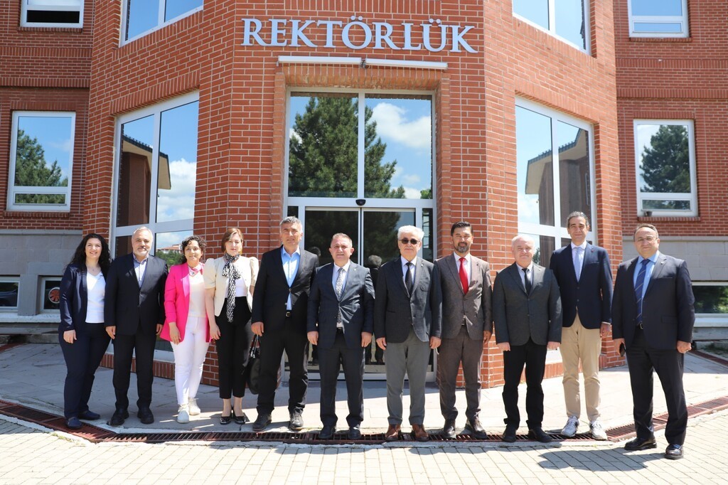 dpu-ile-ostim-teknik-universitesi-arasisinda-is-birligi-protokolu