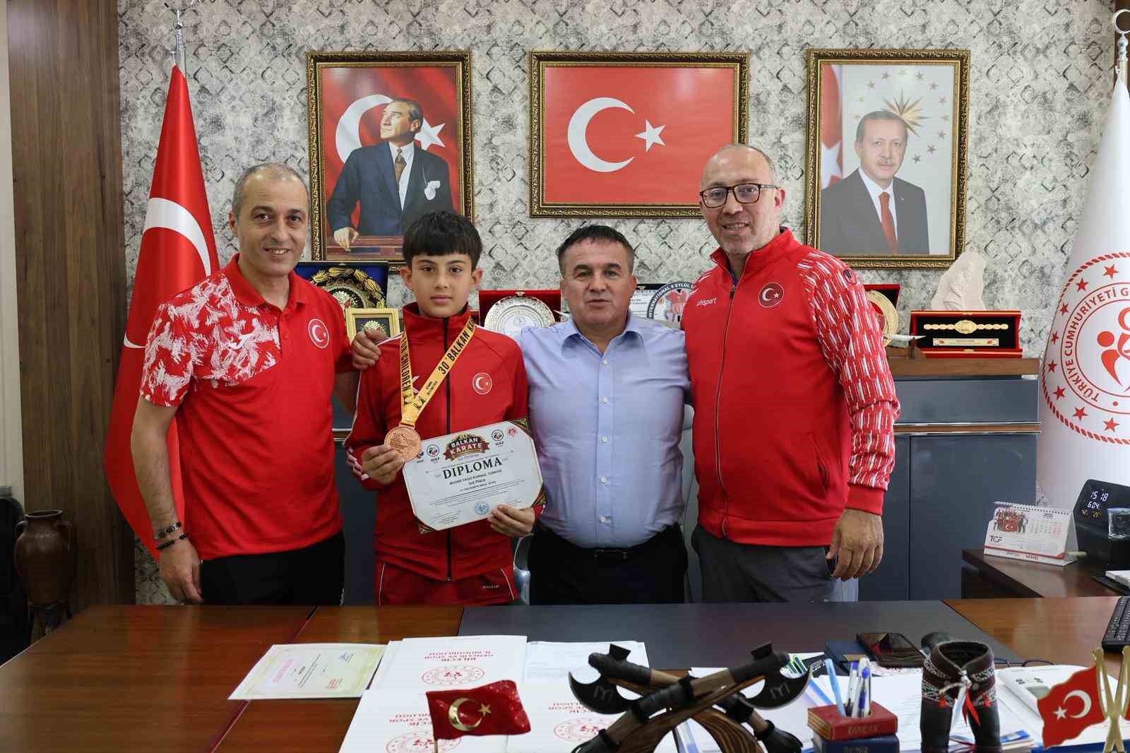 bilecikli-karate-sporcusu-balkan-ucuncusu-oldu