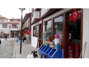 Barış Pınarı Harekâtına Türk Bayraklı Destek