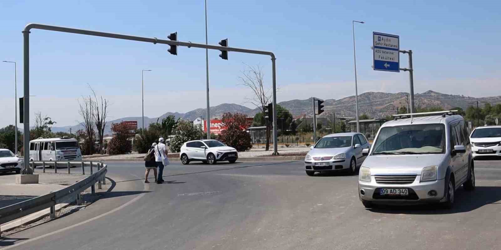 aydin-sehir-hastanesi-ulasimindaki-tehlikeli-guzergaha-hastalar-cozum-bekliyor