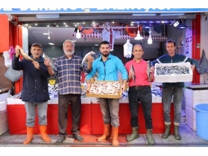 Karadeniz’de Sezon Balıkları Uygun Fiyata Alıcılarını Bekliyor