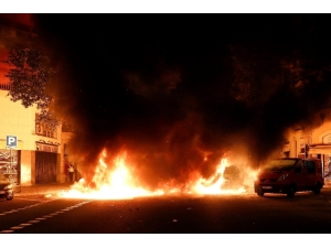 Katalonya’da Gösterilerin 3. Gecesi: 96 Yaralı, 33 Gözaltı