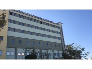 Kadın Cesedini Hastane Önüne Bırakıp Kaçtılar