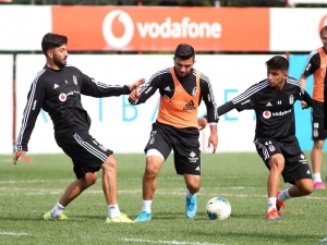 Beşiktaş, Kondisyon Ve Taktik Çalıştı