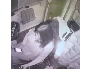 Telefonda Mesajlaşırken 100 Milyon Dolarlık Zarara Neden Oldu