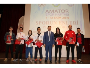 12 Sporcu Yılın En’leri Ödülünü Aldı