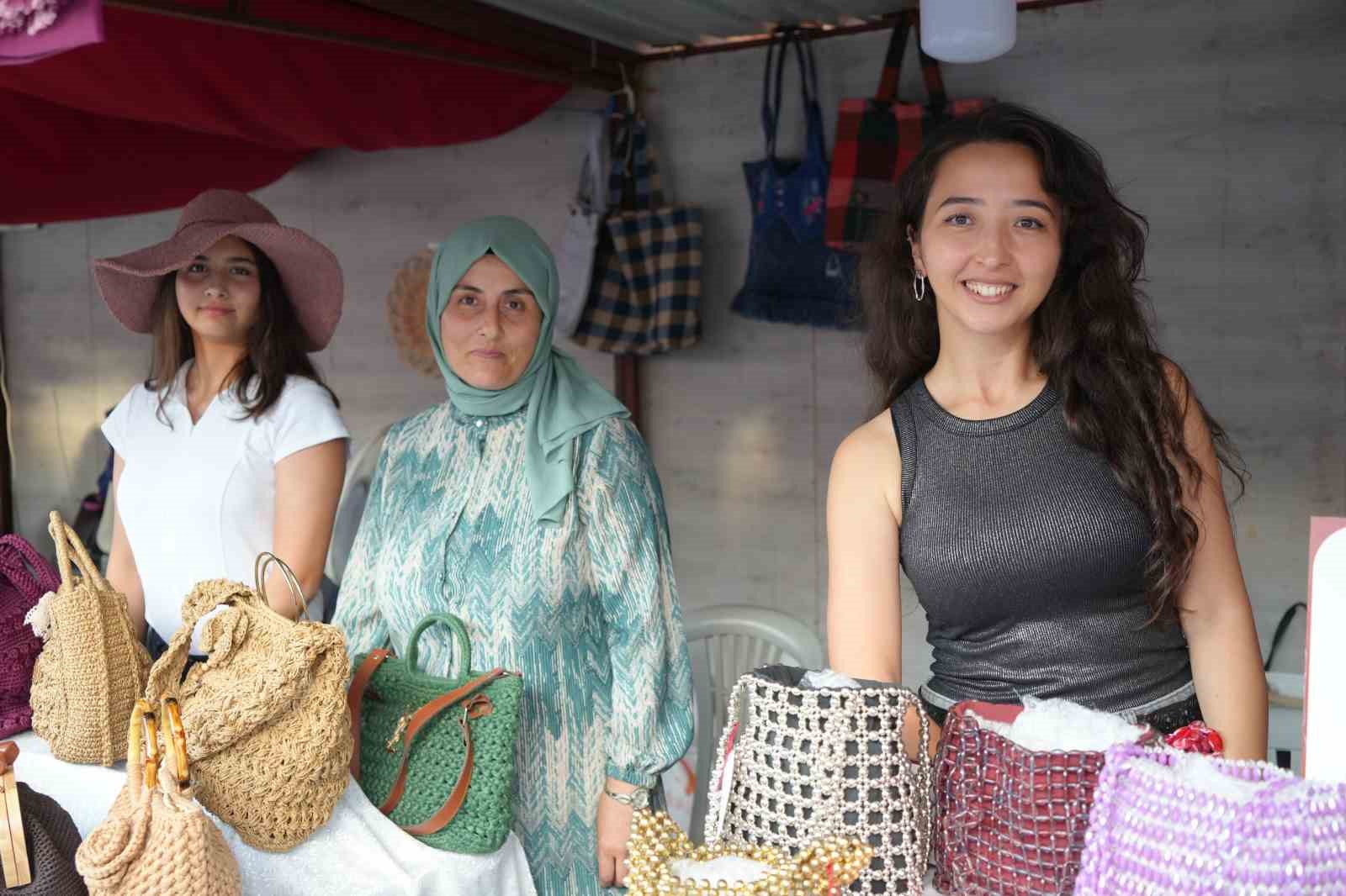 kadin-emegi-festivali-nde-el-emegi-urunlere-yogun-ilgi
