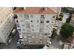 Mahalleyi Kötü Kokular Sarınca Çöp Ev Ortaya Çıktı