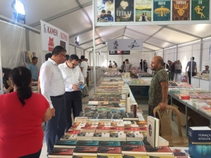 Ceyhan Belediyesi 1. Kitap Fuarı Yarın Açılıyor