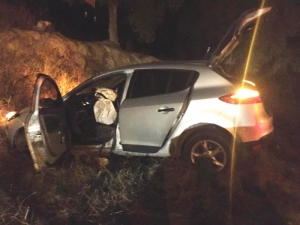 Uyuşturucu Tacirleri Polisten Kaçmaya Çalışırken Kaza Yaptı