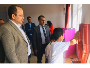 Köy Okulunda Tübitak Bilim Fuarı