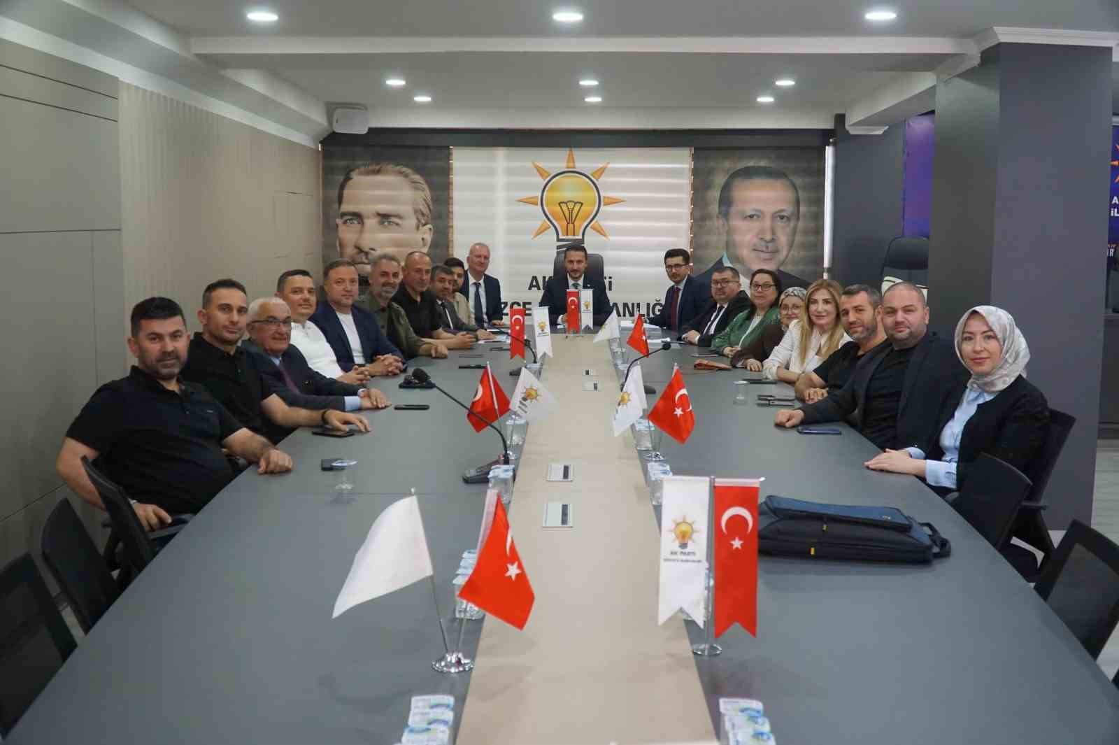 ak-parti-de-haziran-zirvesi