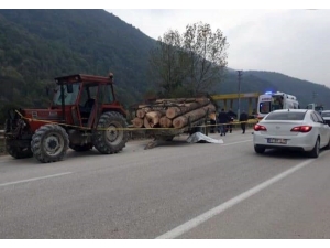 Traktörden Çıkan Römork Devrildi: 1 Ölü
