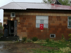 Şehit Ateşi Ahlat’a Düştü