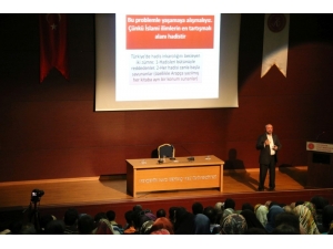 Prof. Dr. Yıldırım Nevü’de “Kur’ân Bize Yeter” Söylemi Üzerine Konuştu