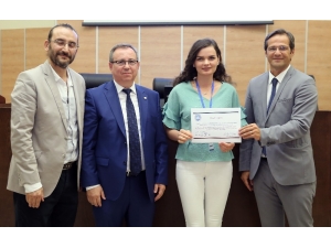 Tetova Üniversitesi Hekim Adayları Sertifikalarına Kavuştu