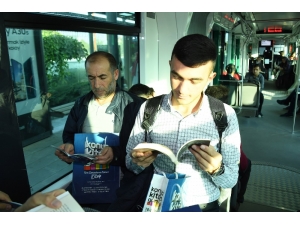 Büyükşehir’den Tramvayda Kitap Sürprizi