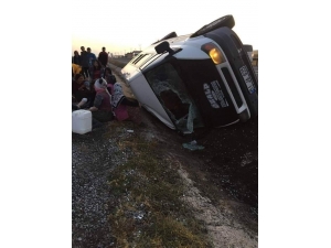 Patates İşçilerini Taşıyan Araç Kaza Yaptı: 13 Yaralı