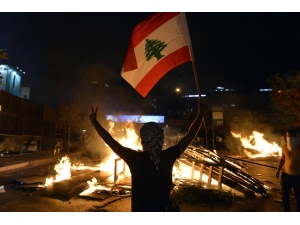 Lübnan’da Whatsapp Öfkesi Büyüyor