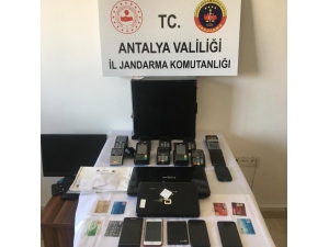 Alanya’da Kredi Kartı Dolandırıcılarına Operasyon: 5 Gözaltı