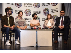 Anadolu Üniversitesi Uluslararası Tiyatro Festivali Başladı