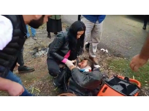 Otomobilin Çarptığı Motosiklet Sürücüsü Ölümden Döndü