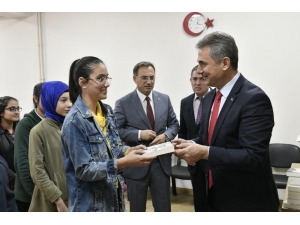 Mamak’ta Öğrenciler Yazarlarla Buluşuyor