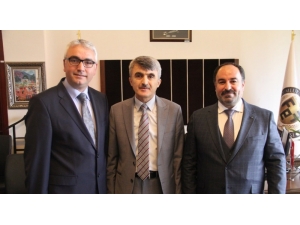 Dpü Fen Edebiyat Fakültesinde Devir Teslim Töreni