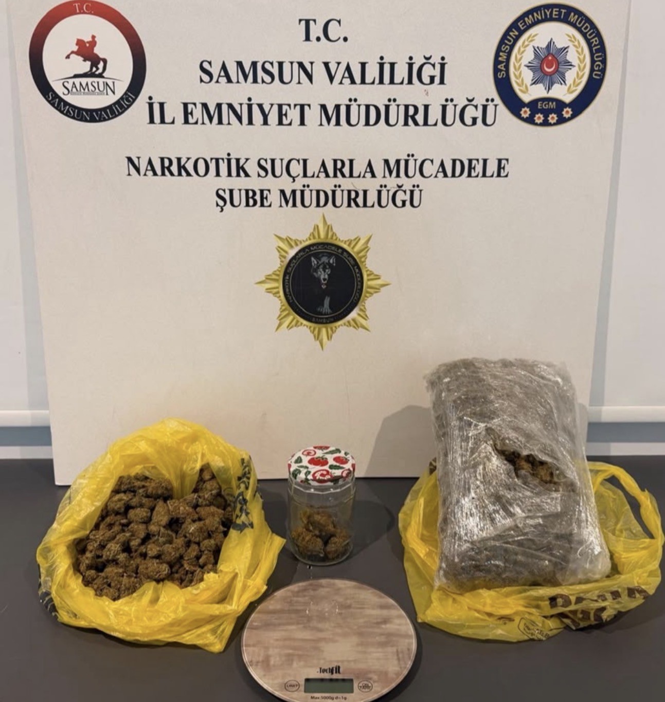 samsun-da-uyusturucu-operasyonu-12-kisi-yakalandi
