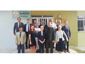 Burhaniye’de Şifa Veren Ellerden Kalem Tutan Ellere Destek