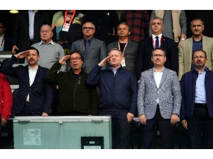 Başkanlardan Asker Selamı