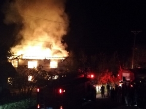 2 Katlı Ev Alevlere Teslim Oldu